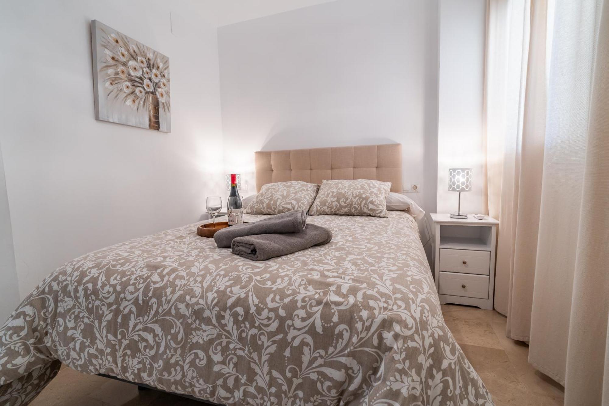 Casa Playa Guadalmar, Beautiful Apartment In Front Of The Sea, Wifi, Ac, Smart Tv, Private Parking Málaga Kültér fotó