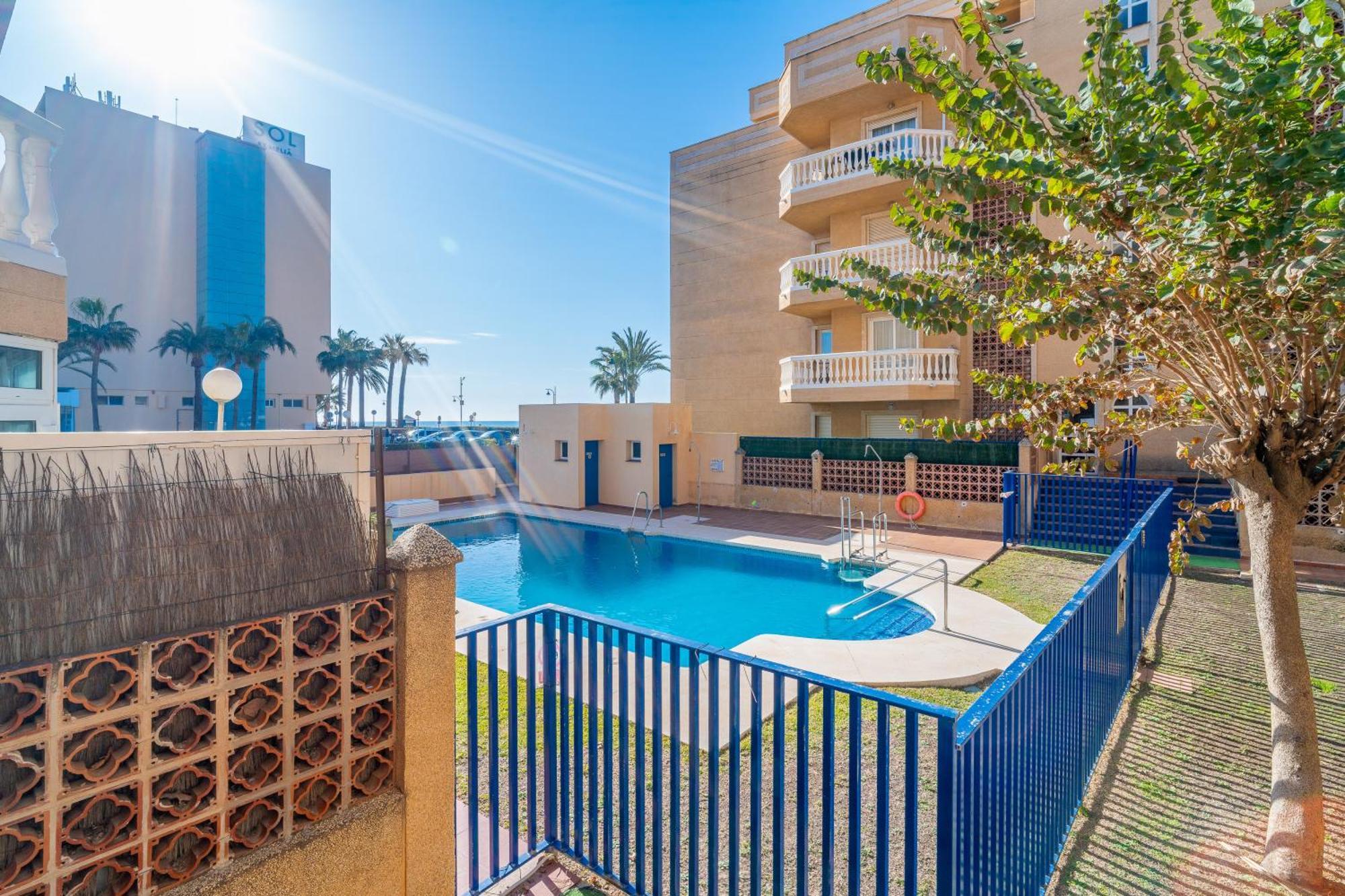 Casa Playa Guadalmar, Beautiful Apartment In Front Of The Sea, Wifi, Ac, Smart Tv, Private Parking Málaga Kültér fotó