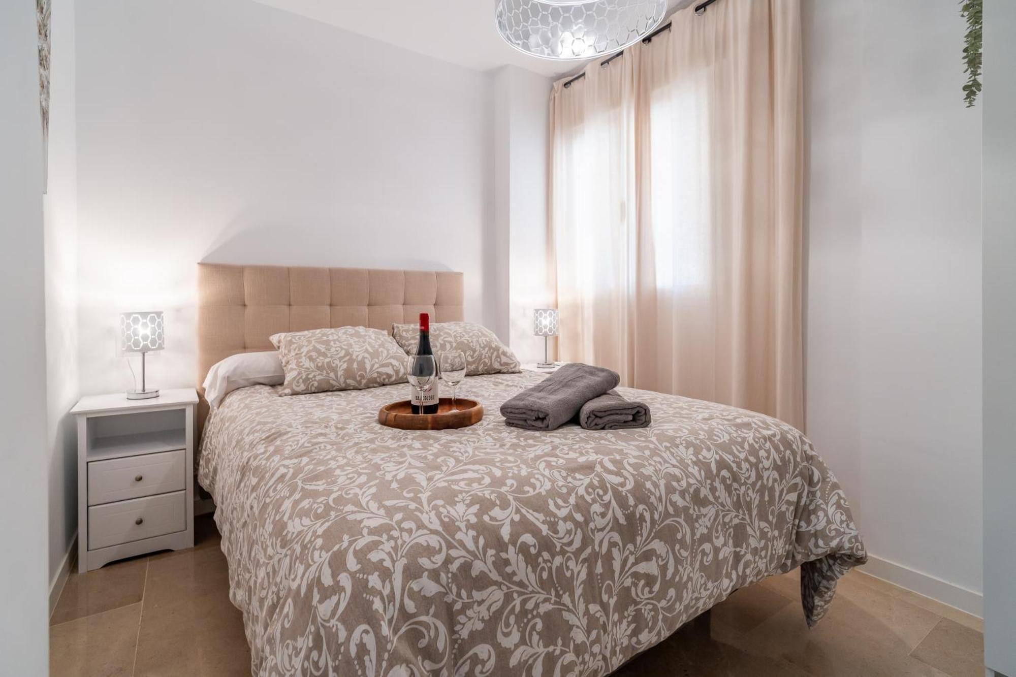 Casa Playa Guadalmar, Beautiful Apartment In Front Of The Sea, Wifi, Ac, Smart Tv, Private Parking Málaga Kültér fotó