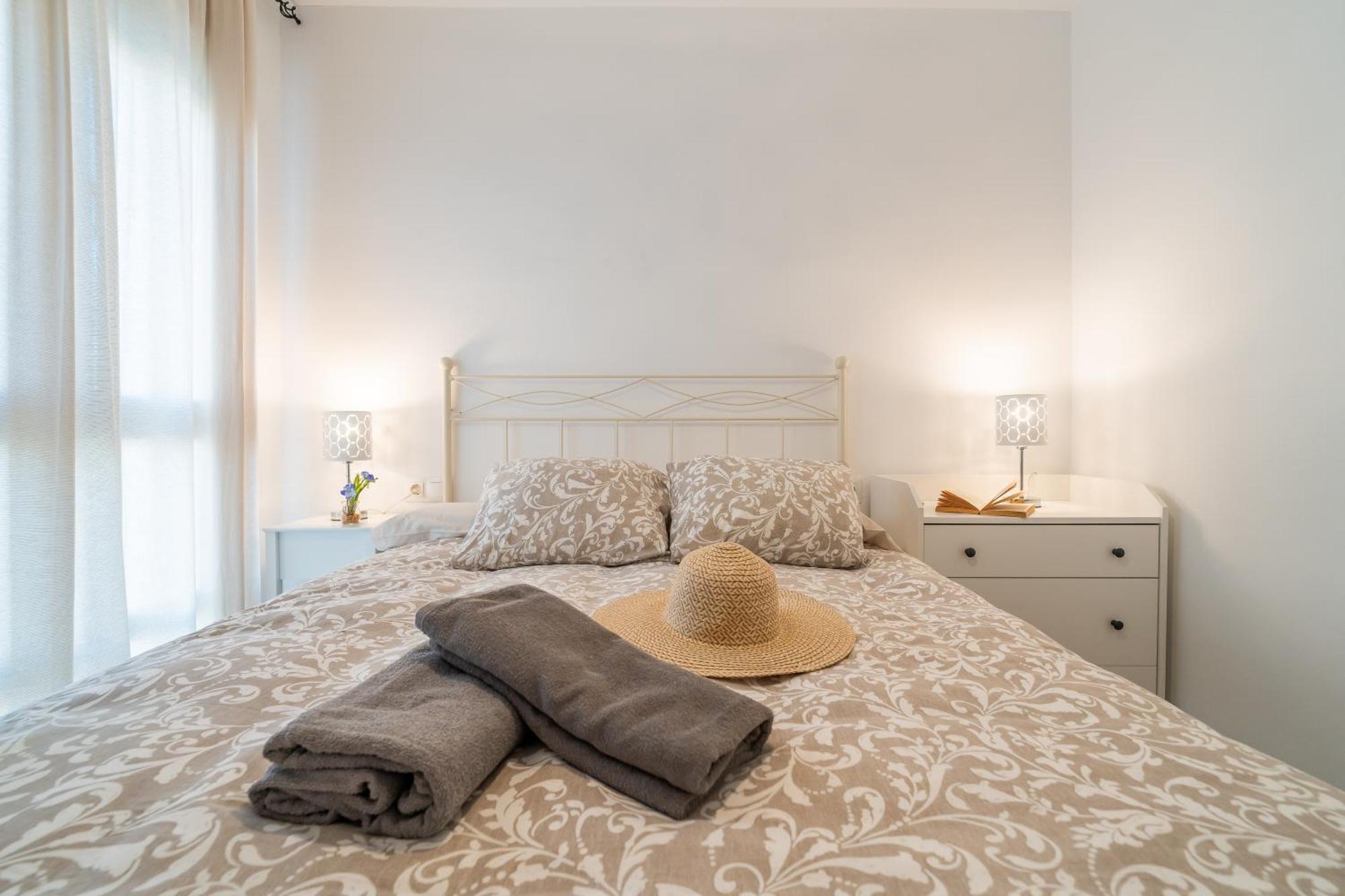 Casa Playa Guadalmar, Beautiful Apartment In Front Of The Sea, Wifi, Ac, Smart Tv, Private Parking Málaga Kültér fotó