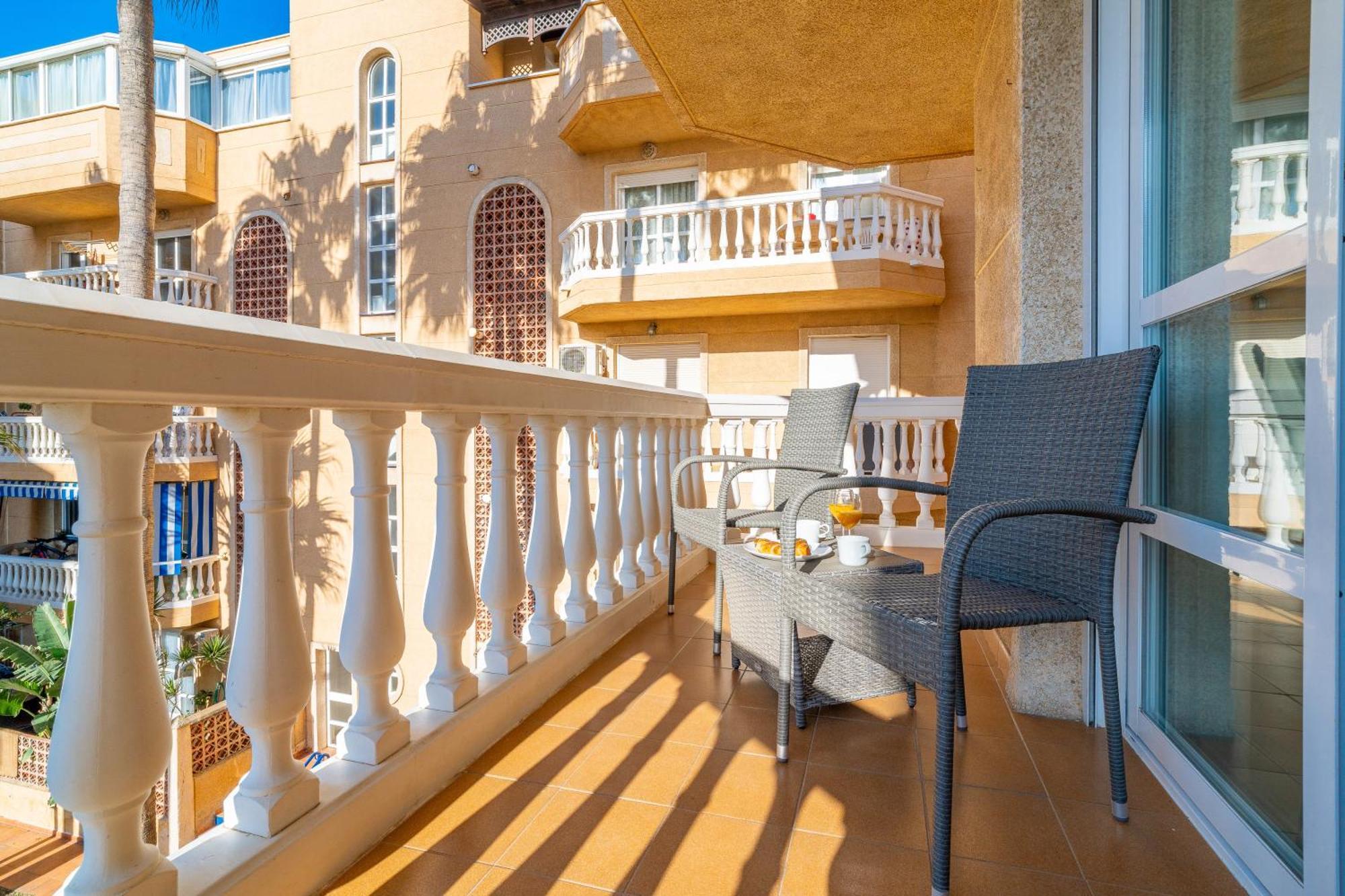 Casa Playa Guadalmar, Beautiful Apartment In Front Of The Sea, Wifi, Ac, Smart Tv, Private Parking Málaga Kültér fotó