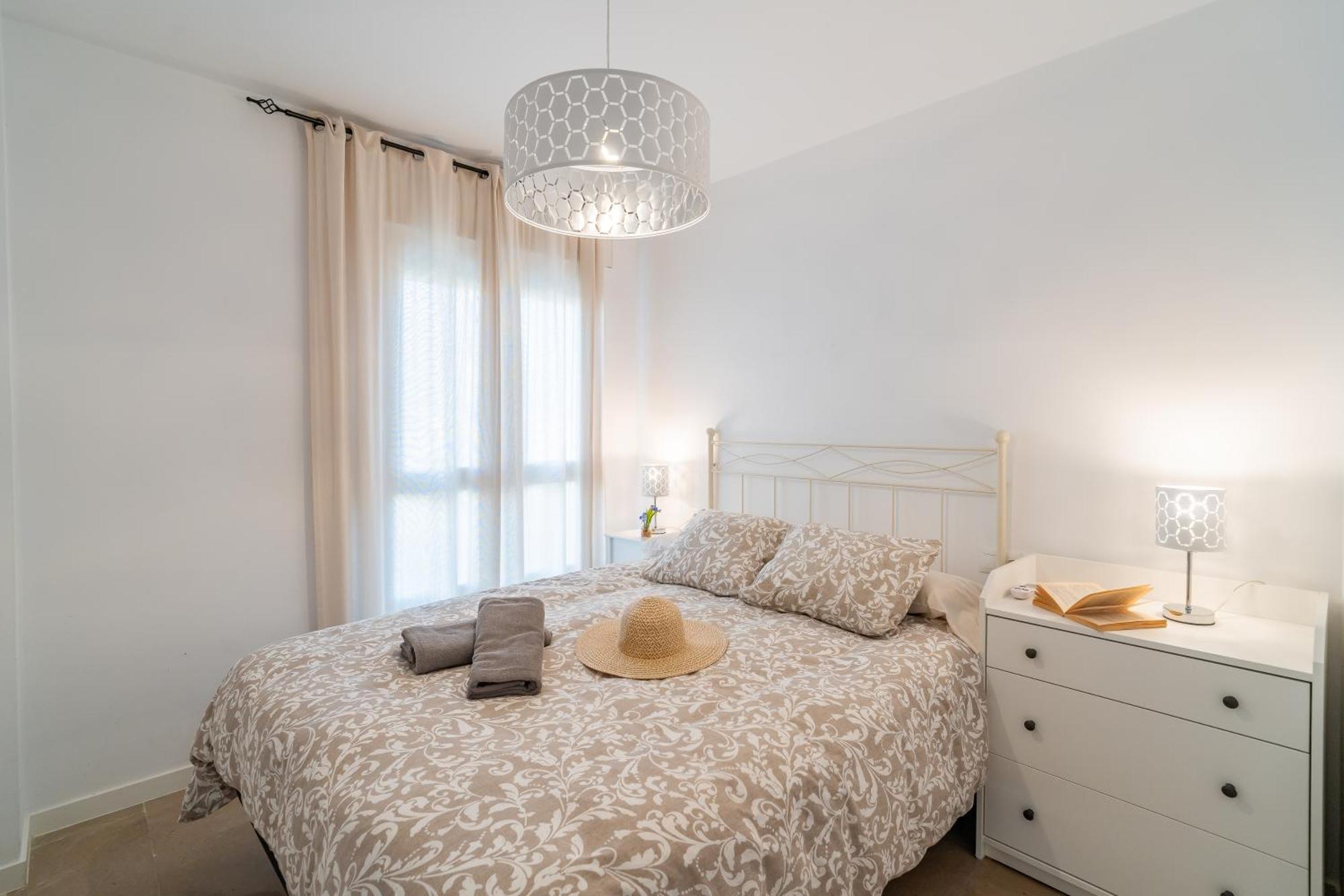 Casa Playa Guadalmar, Beautiful Apartment In Front Of The Sea, Wifi, Ac, Smart Tv, Private Parking Málaga Kültér fotó